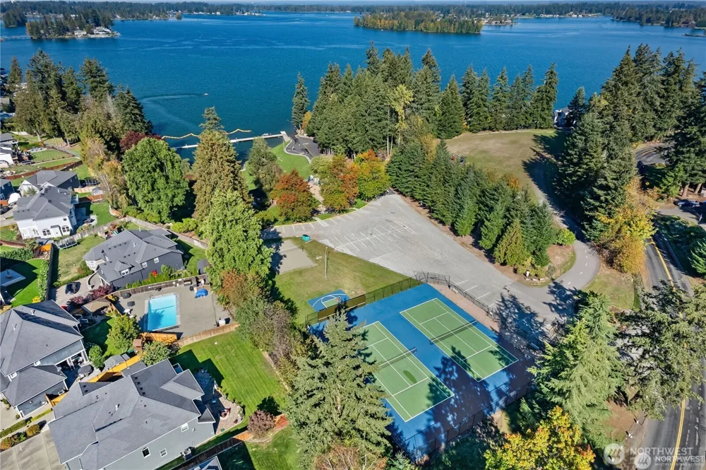 5204 178th Avenue E Lake Tapps, WA 98391