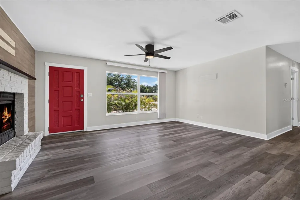 2175 43RD AVENUE St Petersburg, FL 33714