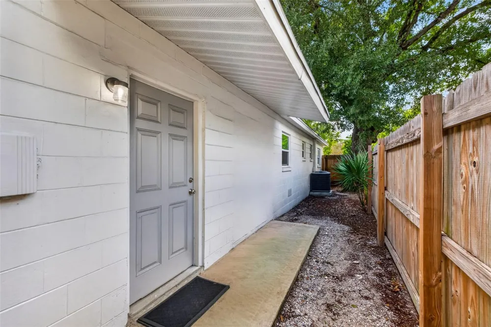2175 43RD AVENUE St Petersburg, FL 33714