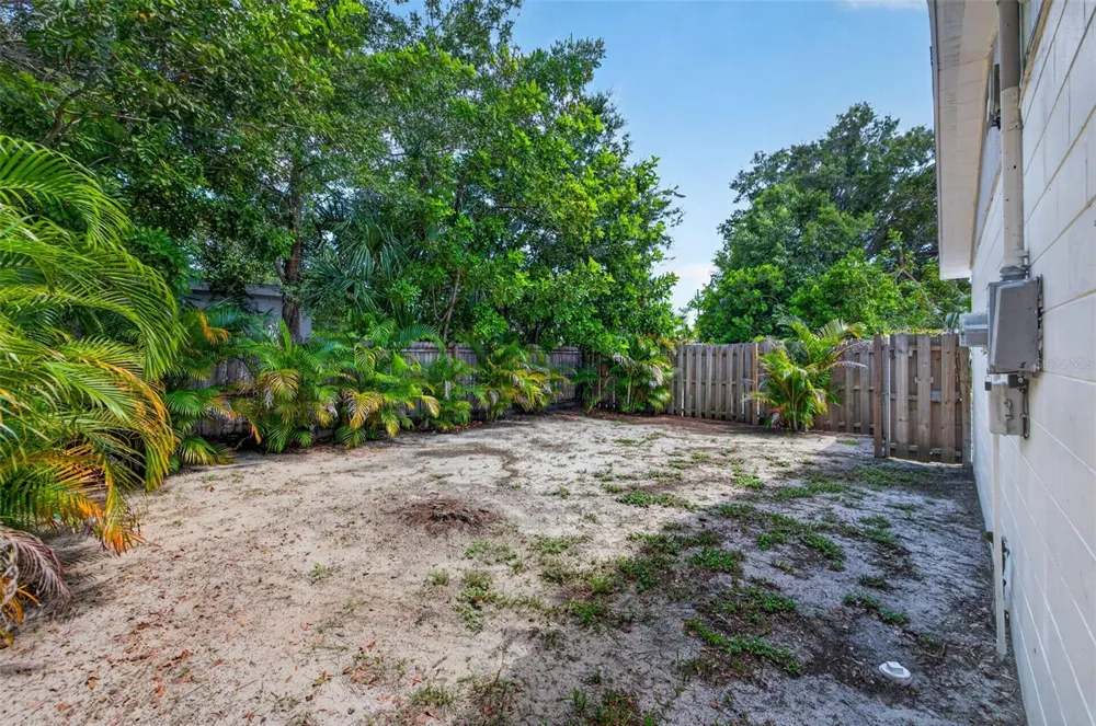 2175 43RD AVENUE St Petersburg, FL 33714