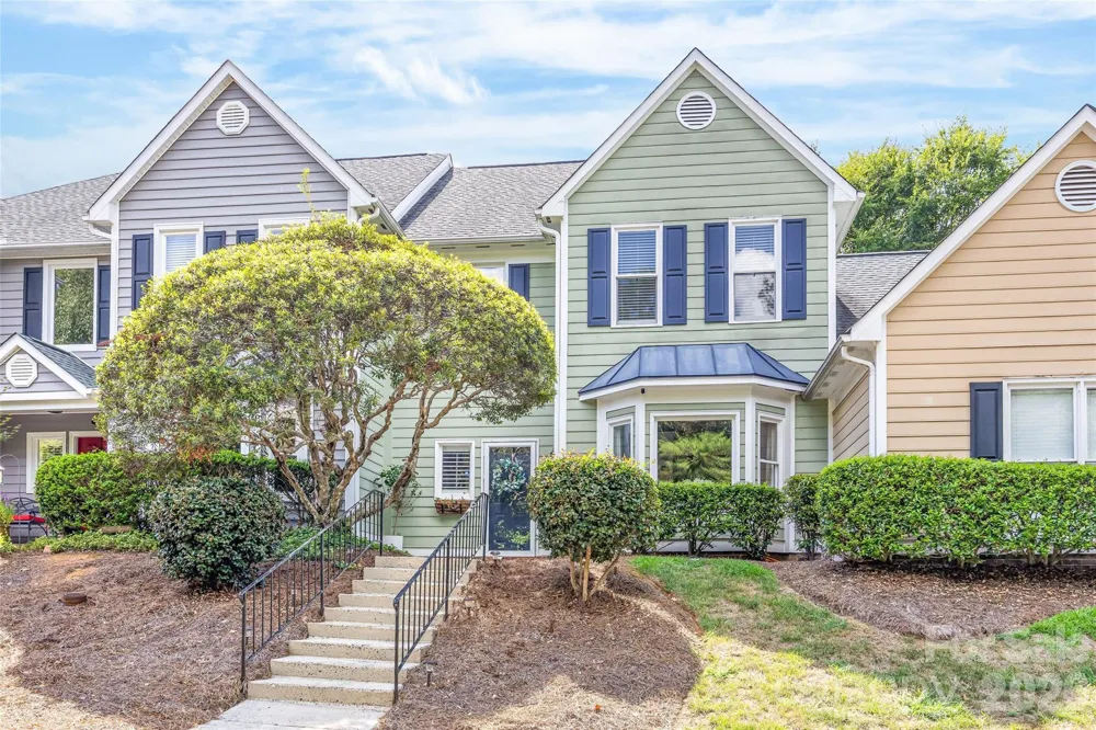 5933 Fitzwilliams Lane Charlotte, NC 28270