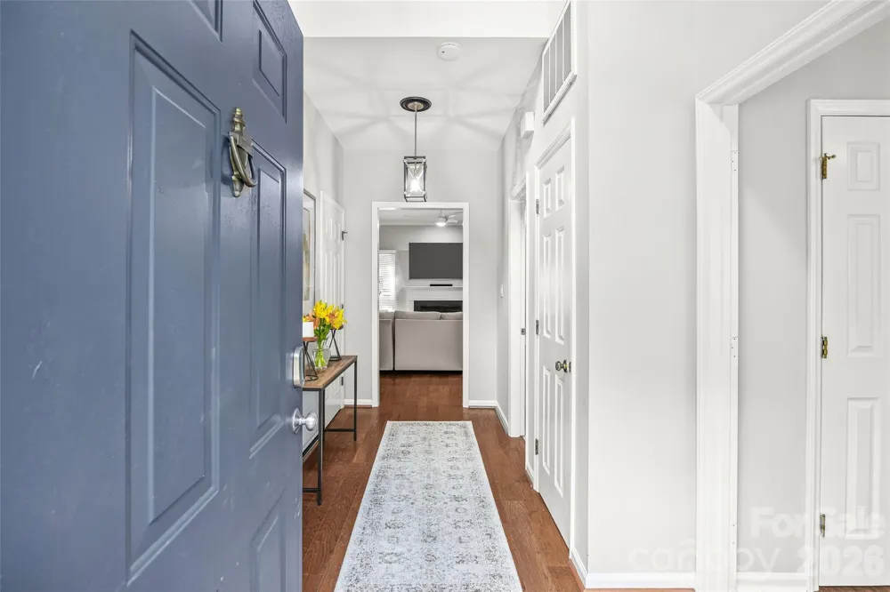 5933 Fitzwilliams Lane Charlotte, NC 28270