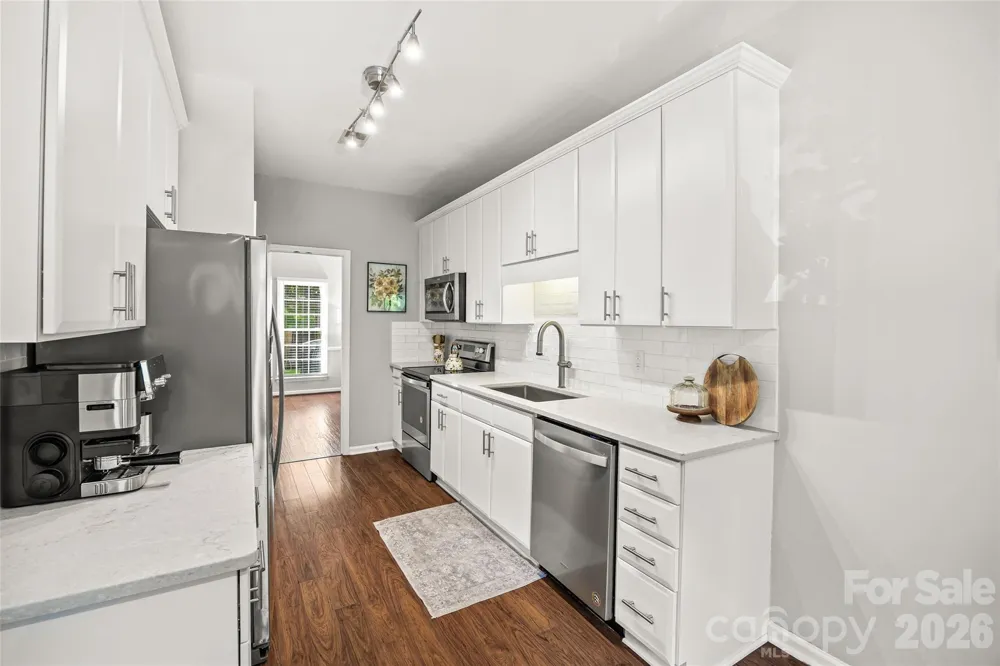 5933 Fitzwilliams Lane Charlotte, NC 28270