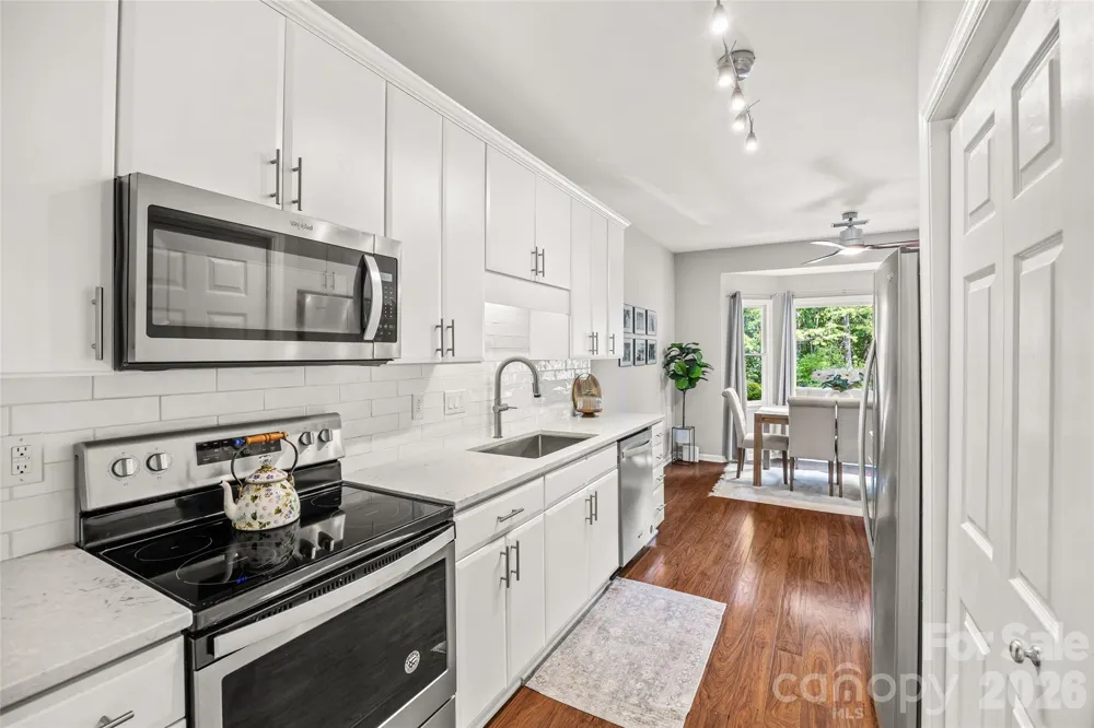 5933 Fitzwilliams Lane Charlotte, NC 28270