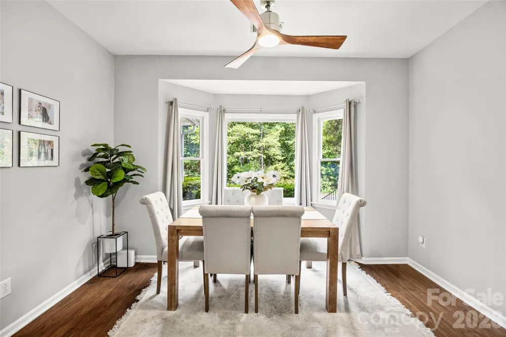 5933 Fitzwilliams Lane Charlotte, NC 28270