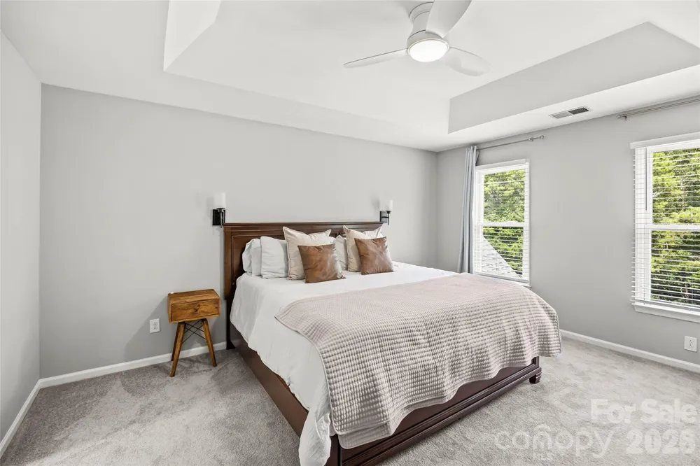 5933 Fitzwilliams Lane Charlotte, NC 28270