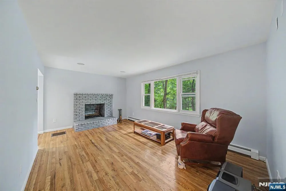 16 Foulton Terrace Sussex, NJ 07461