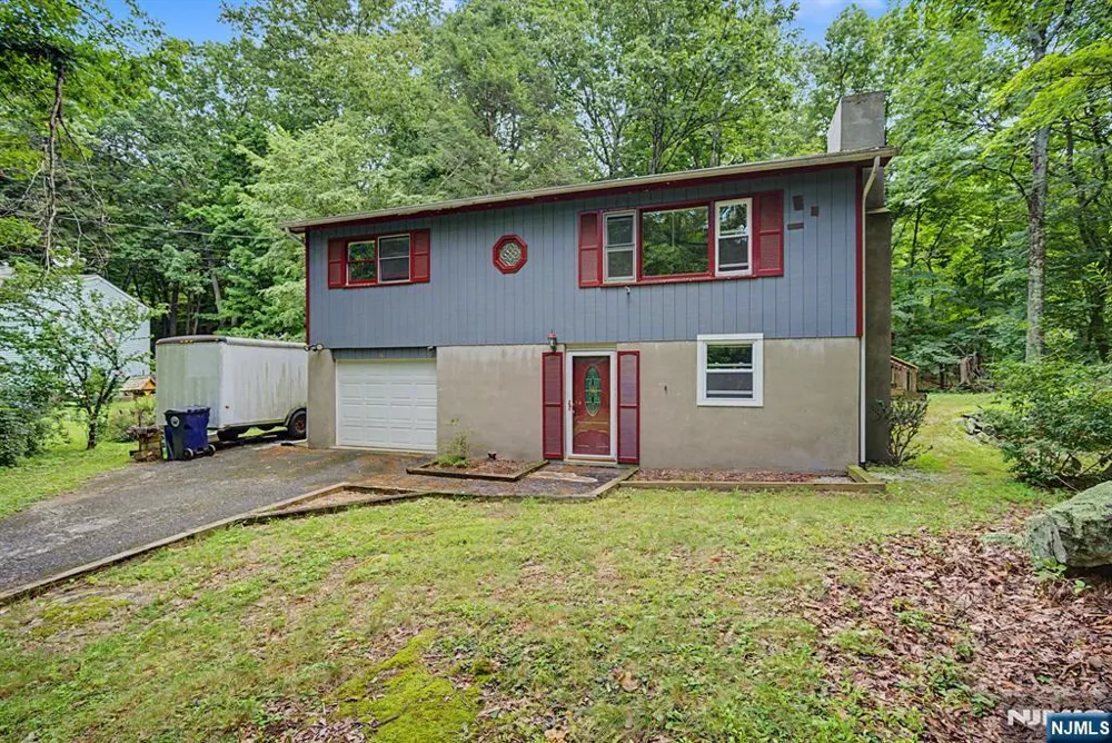 16 Foulton Terrace Sussex, NJ 07461