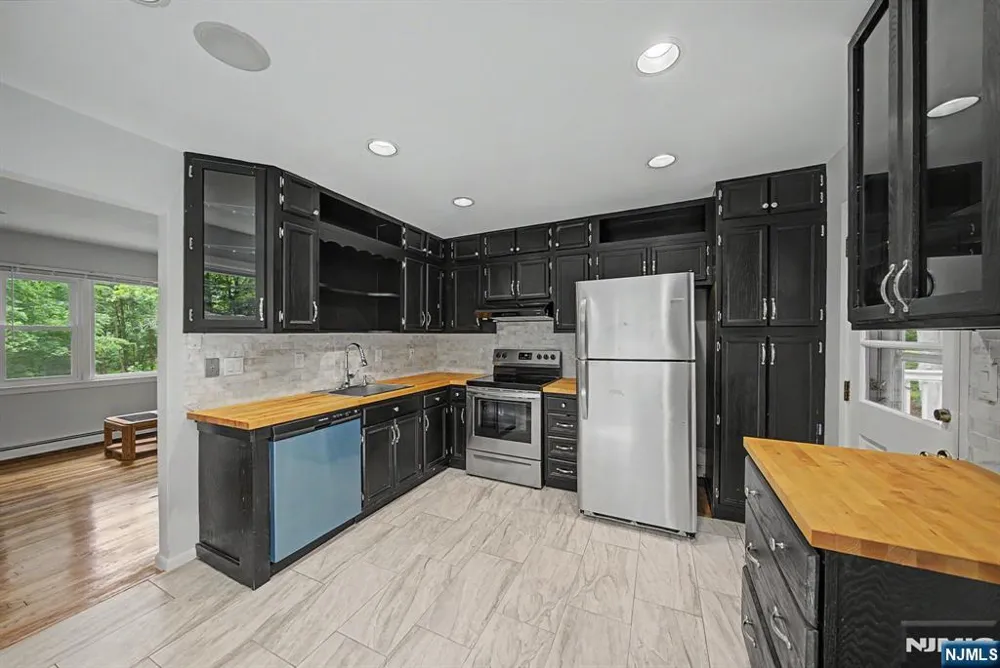 16 Foulton Terrace Sussex, NJ 07461