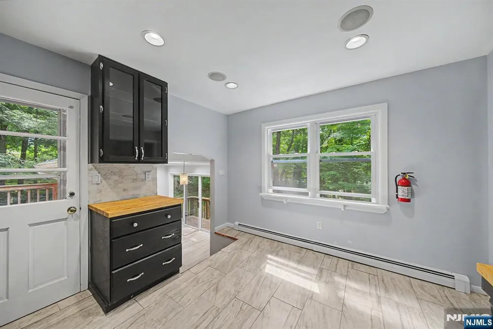 16 Foulton Terrace Sussex, NJ 07461