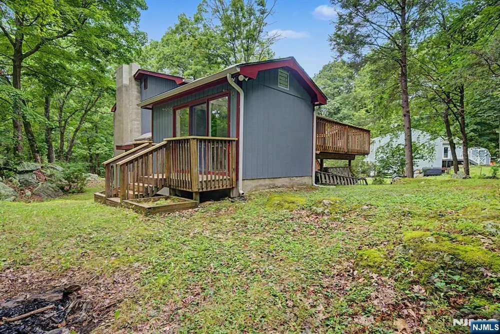 16 Foulton Terrace Sussex, NJ 07461