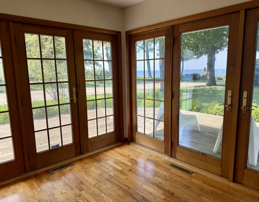 3007 Lakeshore Drive Fennville, MI 49408