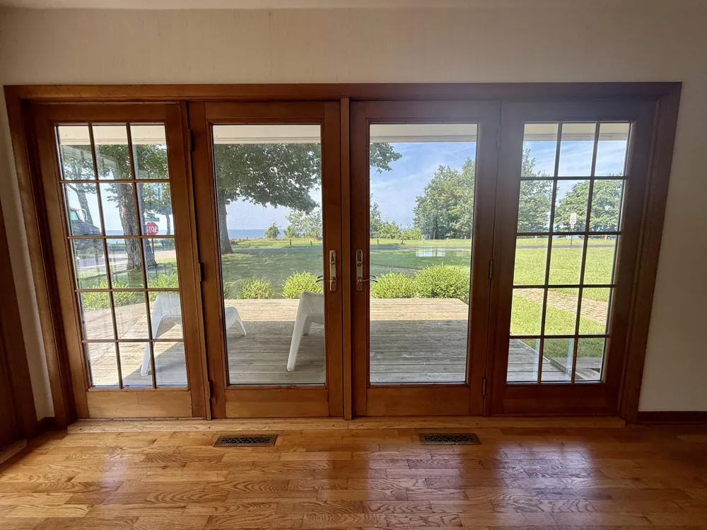3007 Lakeshore Drive Fennville, MI 49408