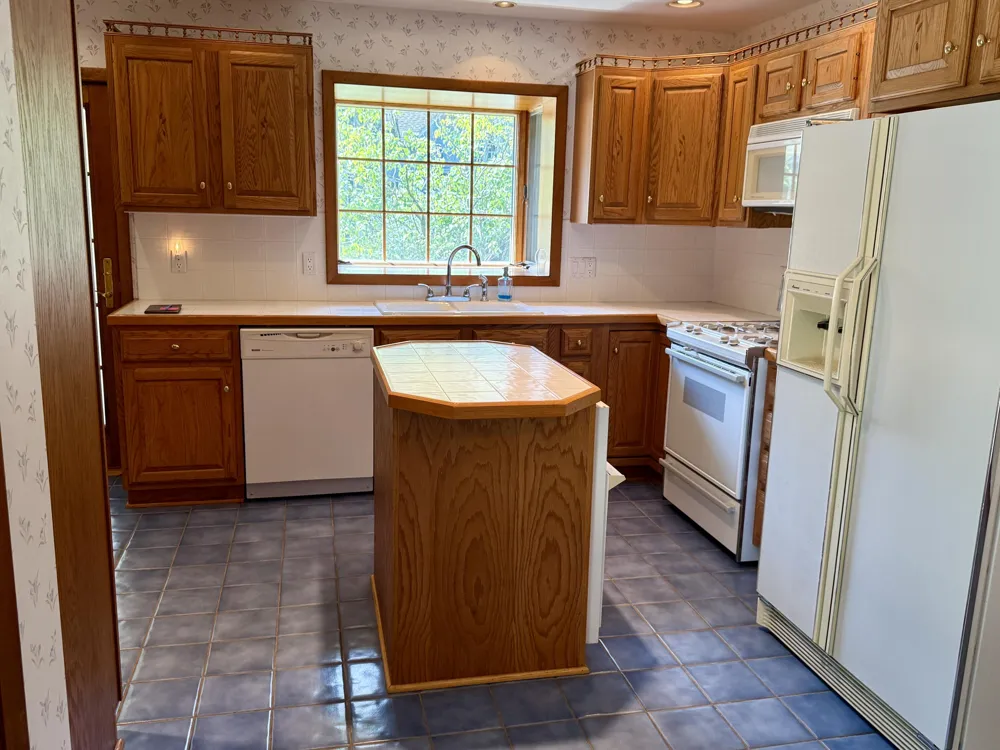 3007 Lakeshore Drive Fennville, MI 49408