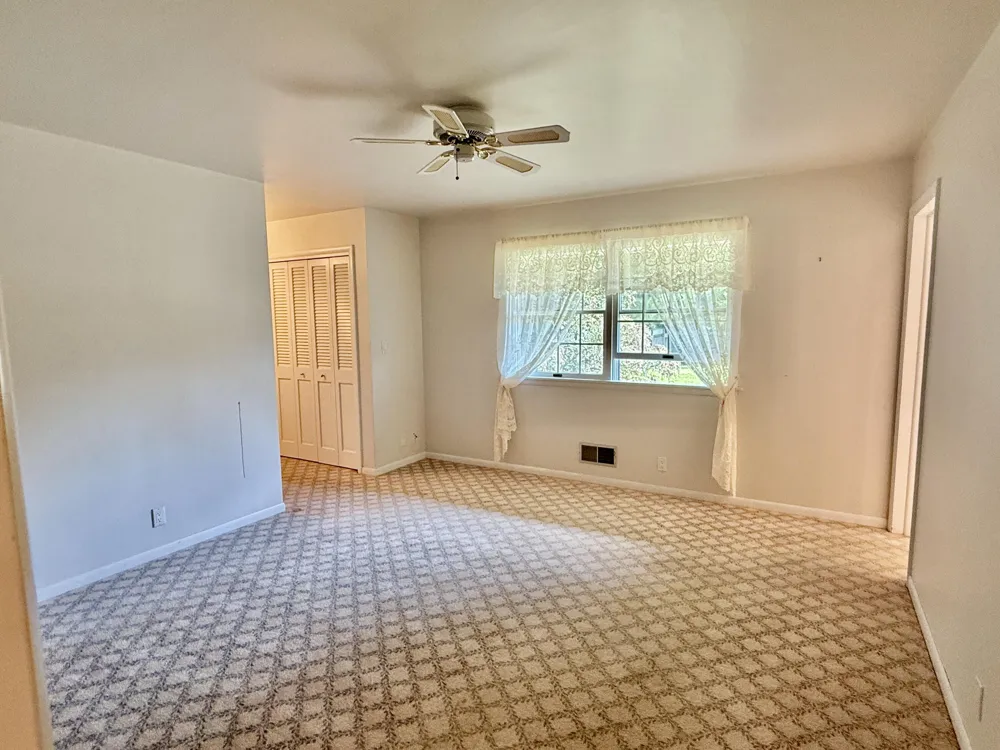 3007 Lakeshore Drive Fennville, MI 49408