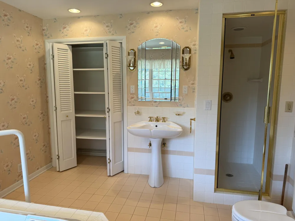 3007 Lakeshore Drive Fennville, MI 49408