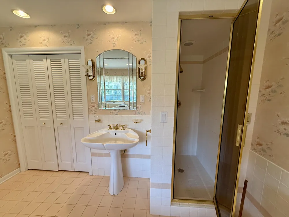 3007 Lakeshore Drive Fennville, MI 49408