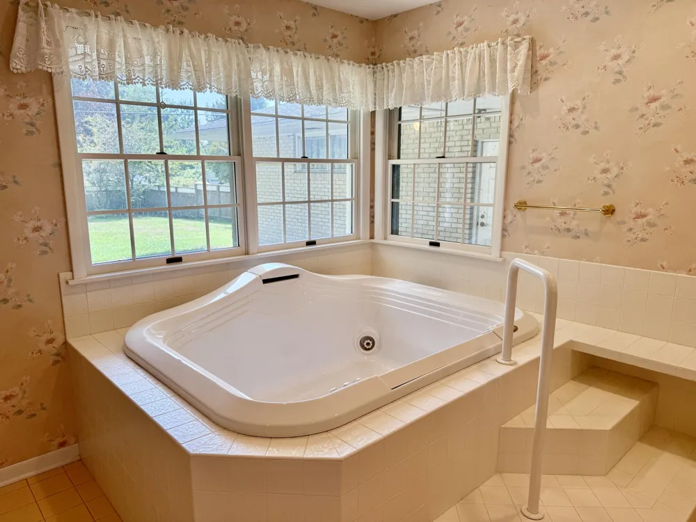 3007 Lakeshore Drive Fennville, MI 49408