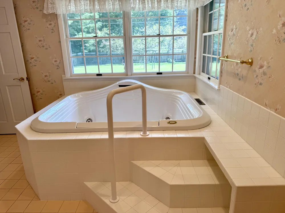 3007 Lakeshore Drive Fennville, MI 49408