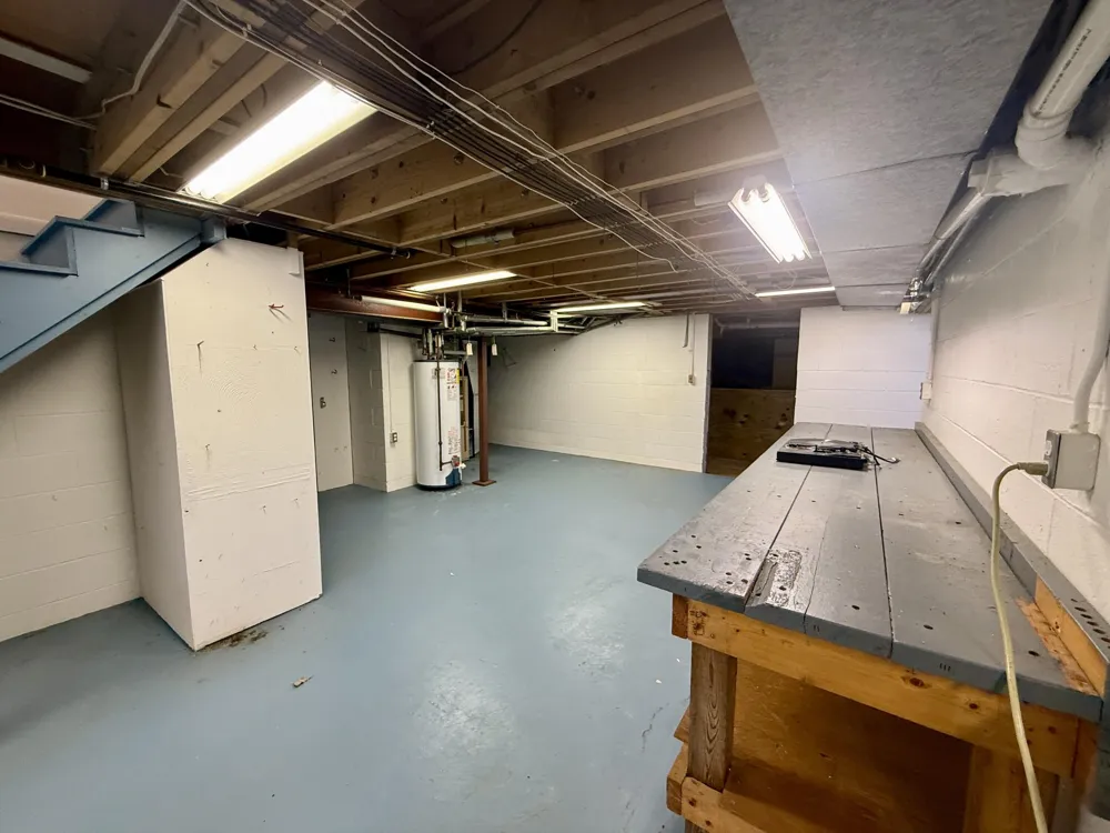 3007 Lakeshore Drive Fennville, MI 49408