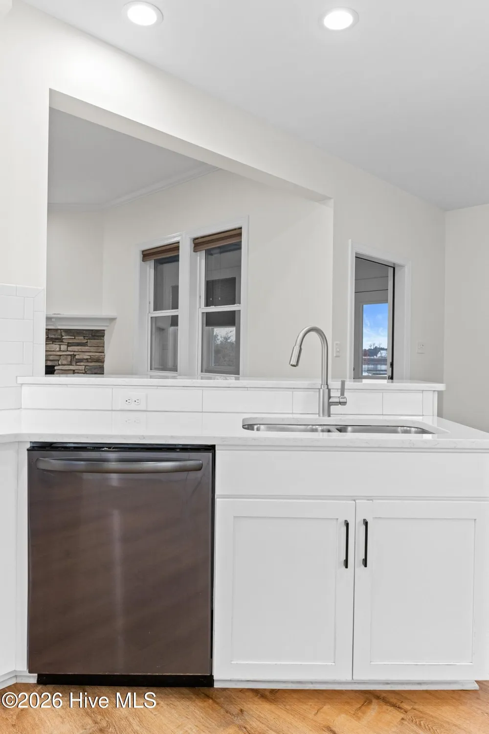400 S Kingfisher Lane S Hampstead, NC 28443