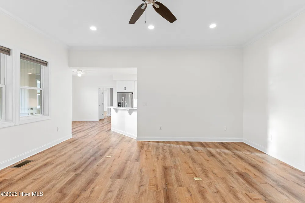 400 S Kingfisher Lane S Hampstead, NC 28443
