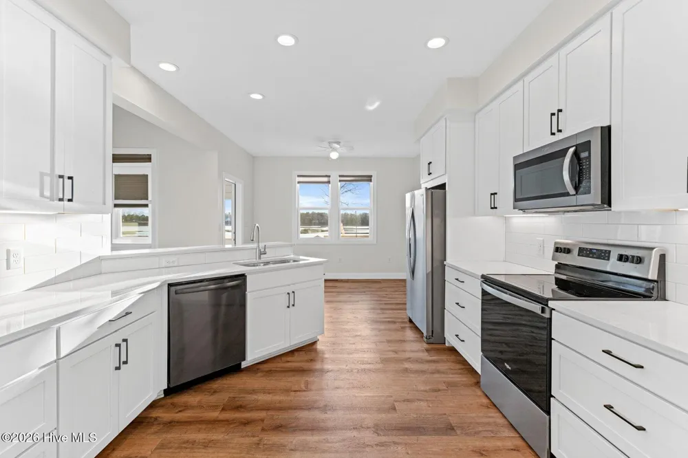 400 S Kingfisher Lane S Hampstead, NC 28443