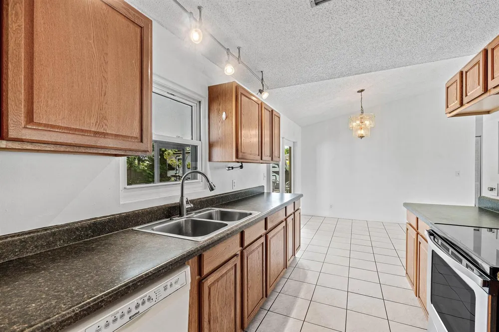 7442 Canal Drive Lake Worth, FL 33467