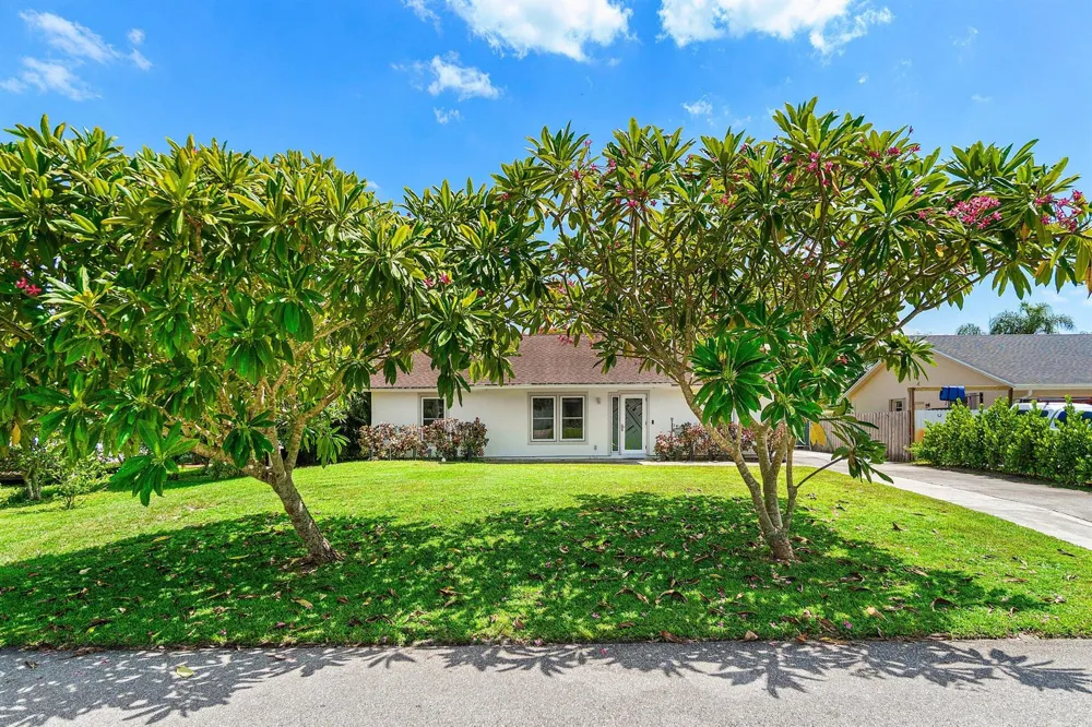 7442 Canal Drive Lake Worth, FL 33467
