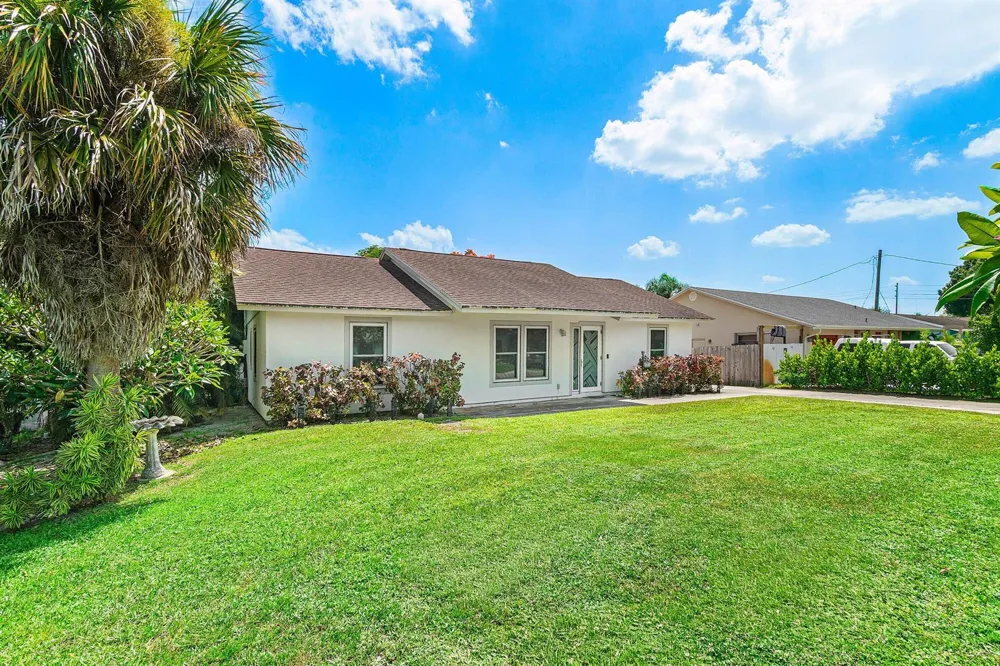 7442 Canal Drive Lake Worth, FL 33467