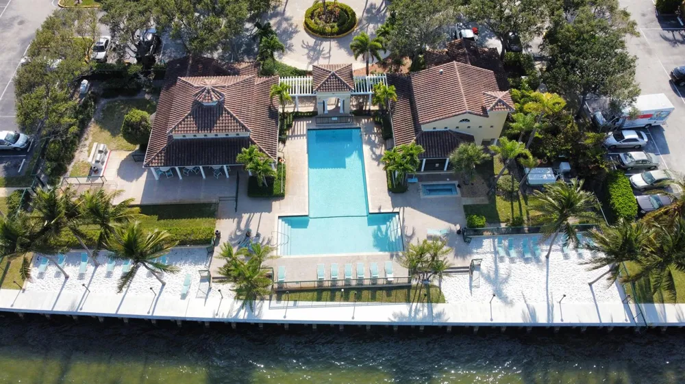 1125 Lake Shore Drive #202 Lake Park, FL 33403