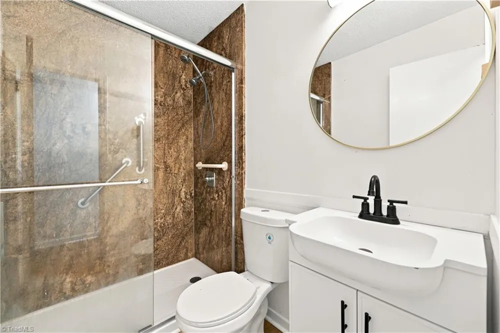 5503 Mallard Drive Browns Summit, NC 27214