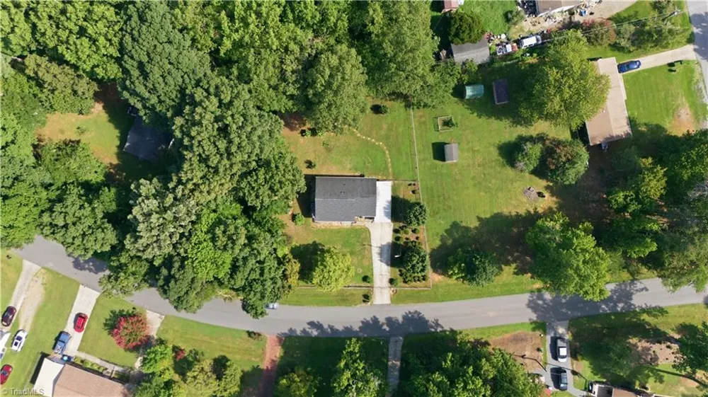 5503 Mallard Drive Browns Summit, NC 27214