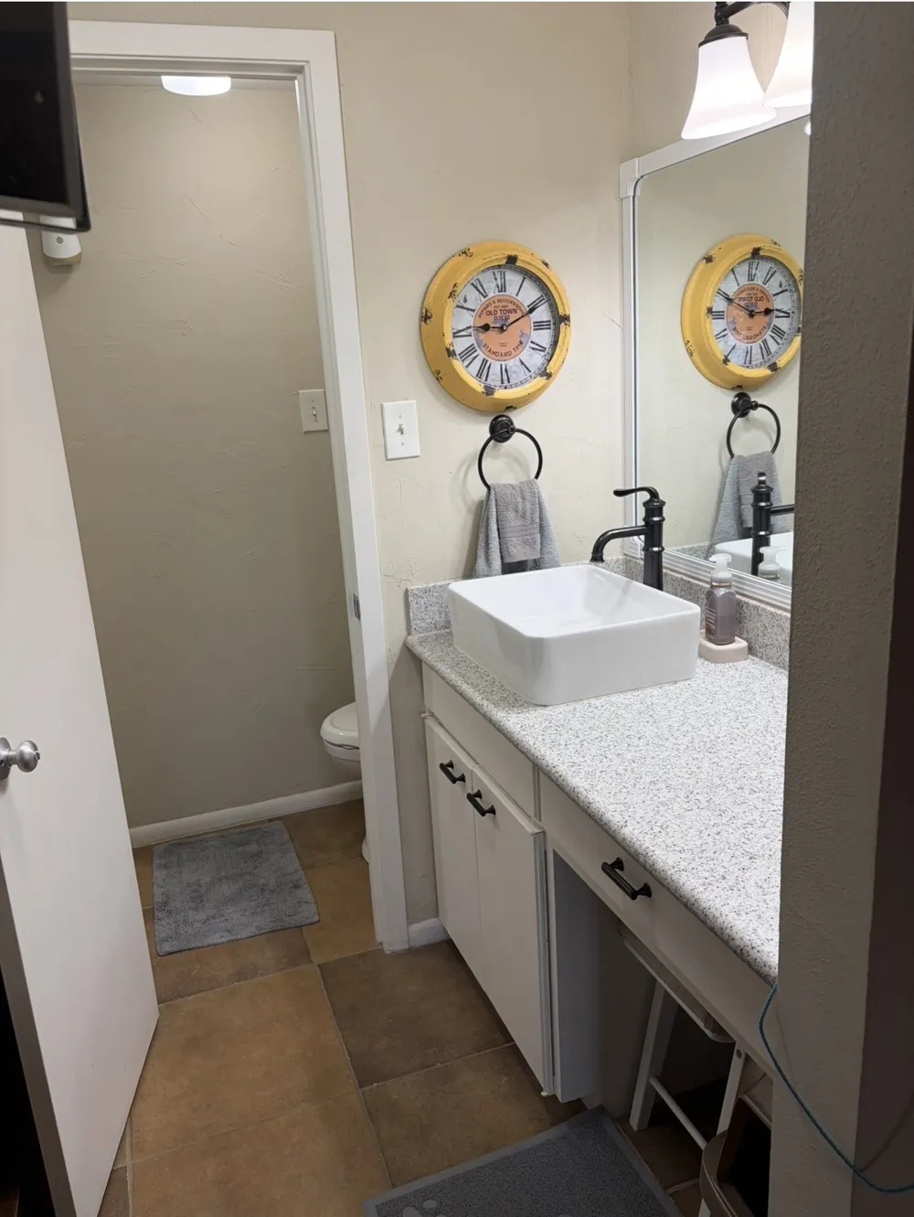 5619 Thunderbird Court #B Granbury, TX 76049