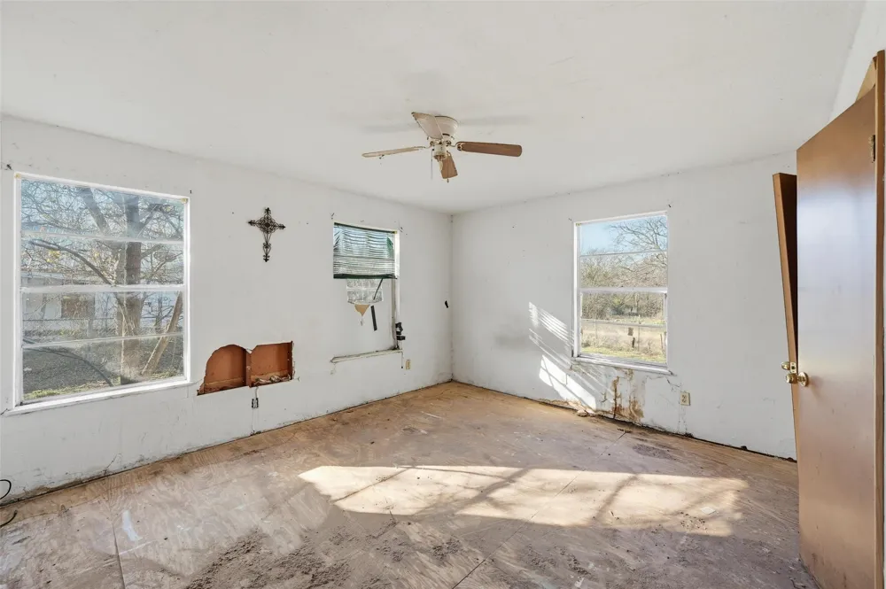 604 S Spears Street Alvarado, TX 76009