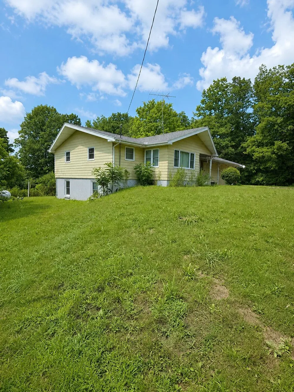 12215 Leonard Road Nunica, MI 49448