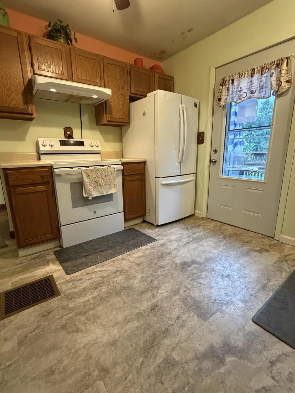 12215 Leonard Road Nunica, MI 49448