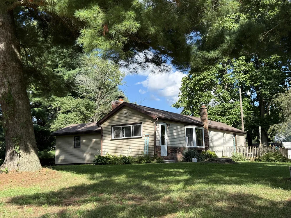 11826 9 1/2 Mile Road Ceresco, MI 49033
