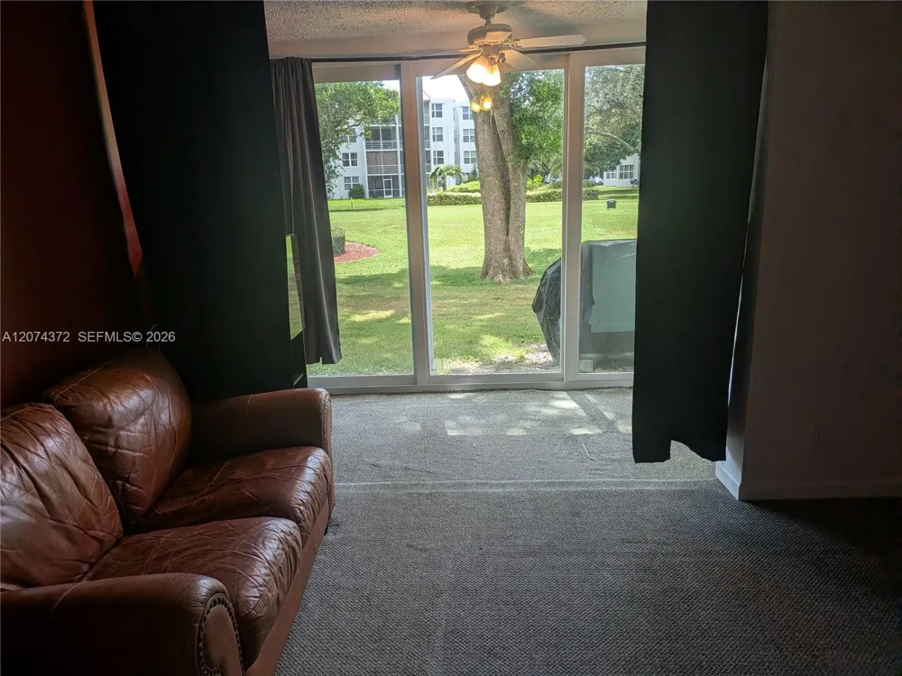 9471 Evergreen Pl #106 Davie, FL 33324