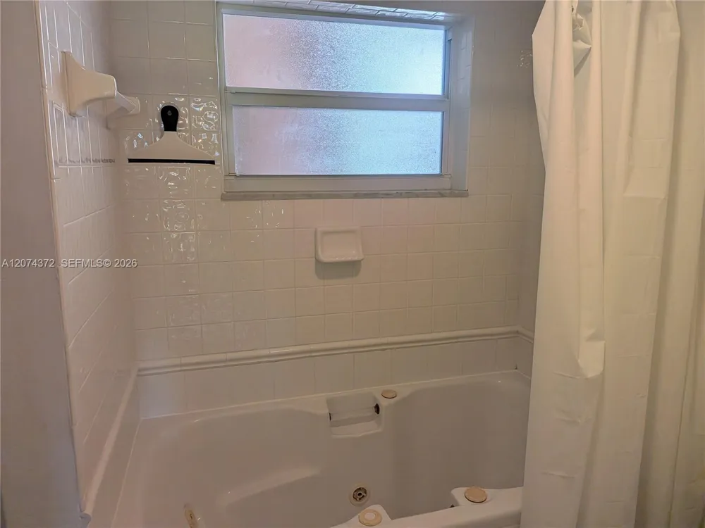 9471 Evergreen Pl #106 Davie, FL 33324