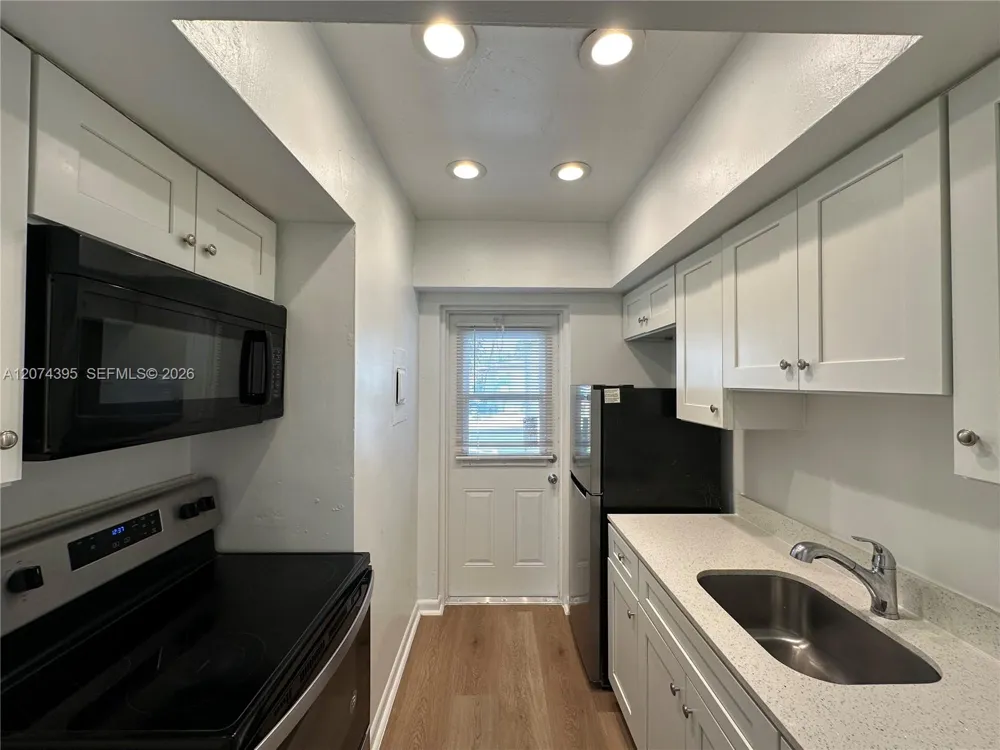 2822 Van Buren St #101 Hollywood, FL 33020
