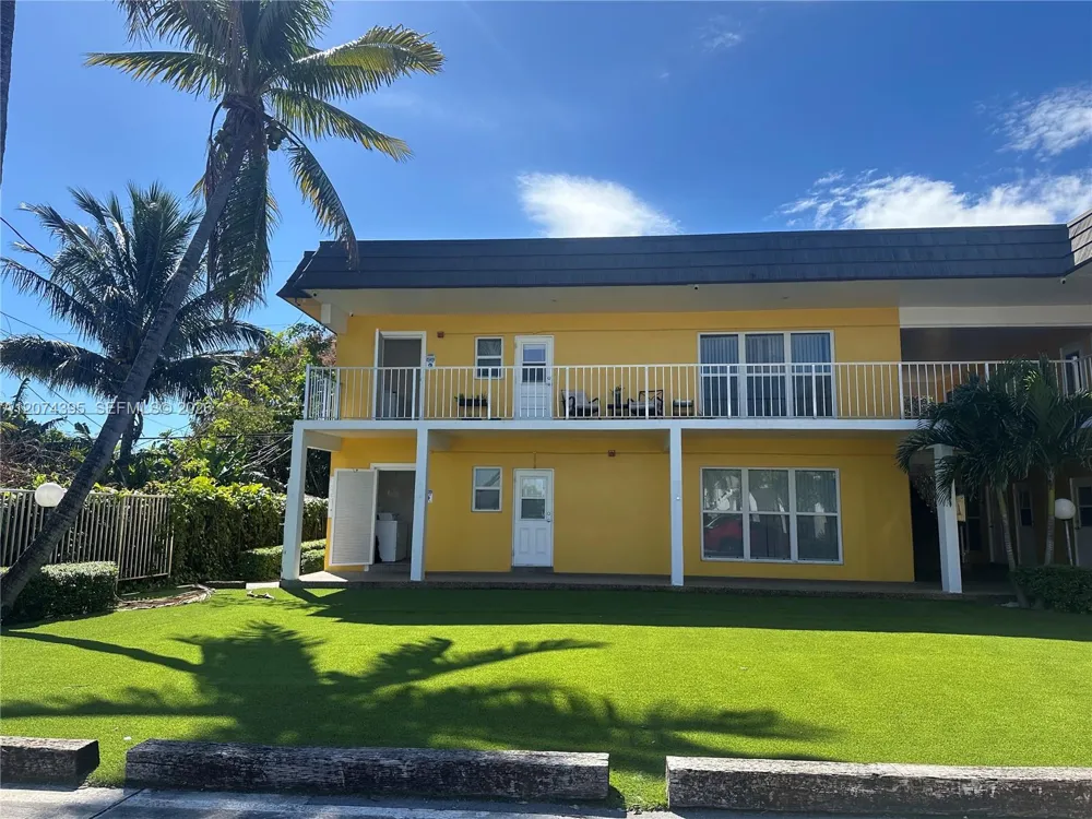 2822 Van Buren St #101 Hollywood, FL 33020