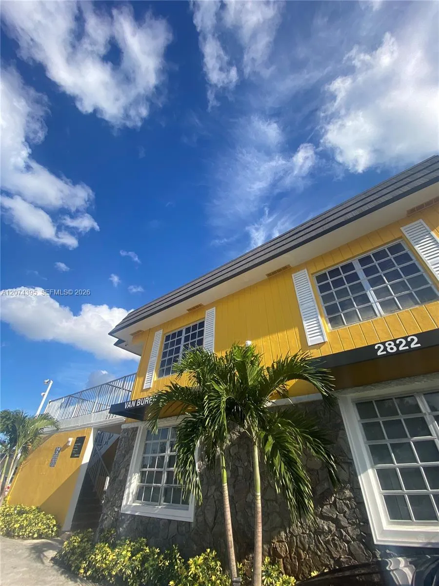 2822 Van Buren St #101 Hollywood, FL 33020