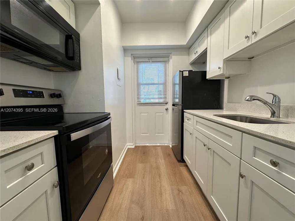 2822 Van Buren St #101 Hollywood, FL 33020