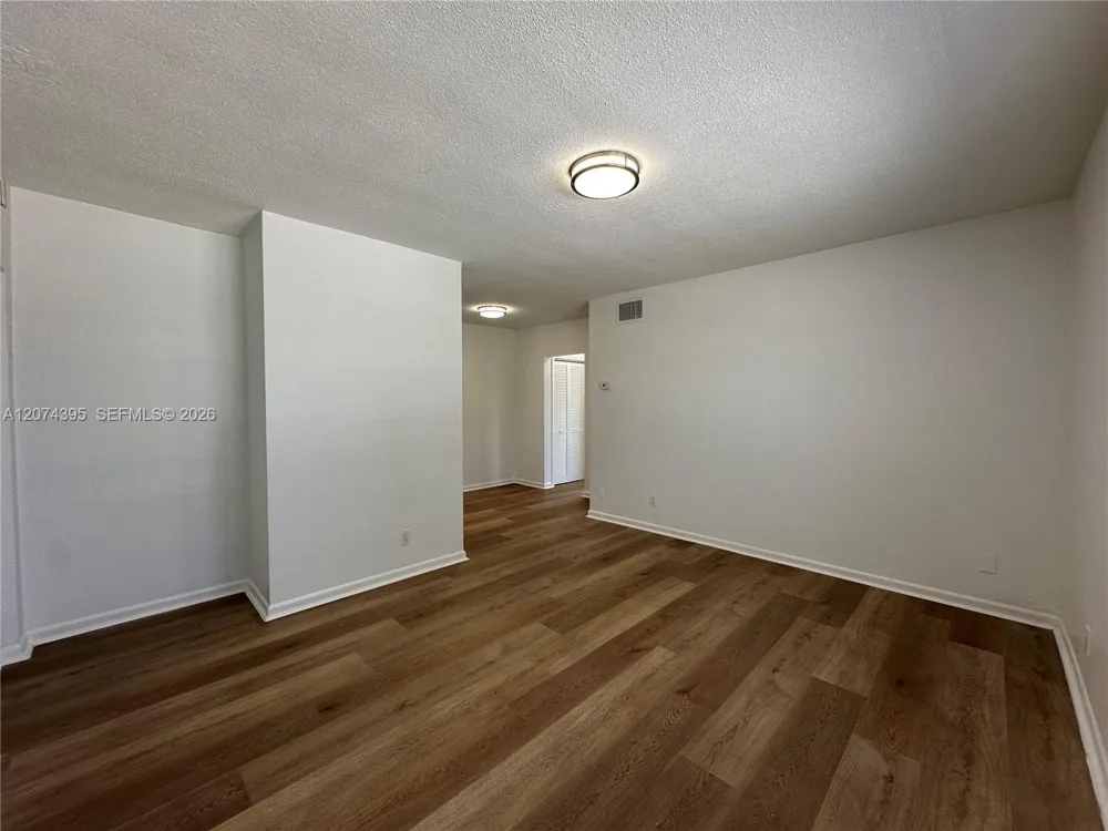 2822 Van Buren St #101 Hollywood, FL 33020