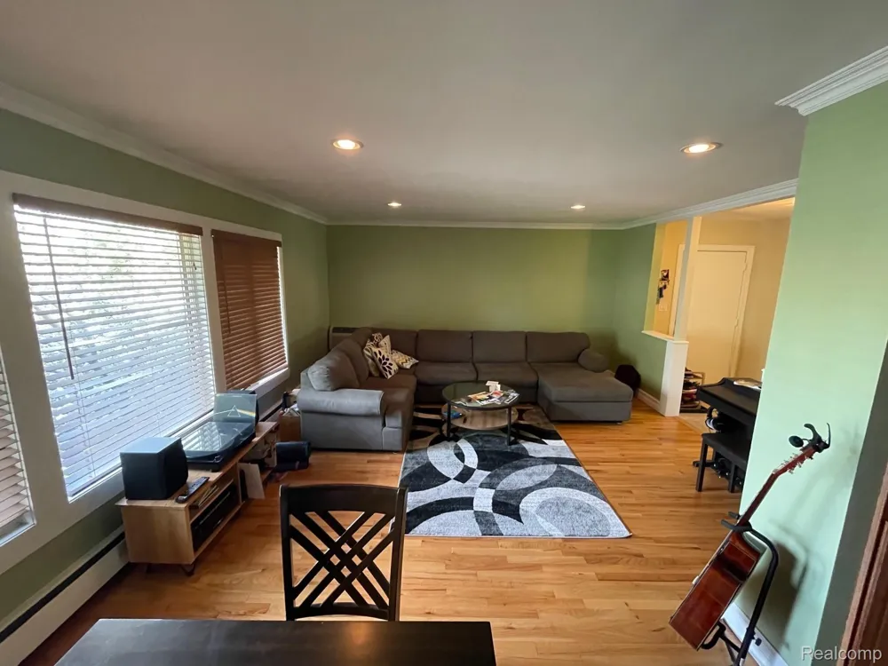 359 CONCORD PL APT 4 Bloomfield Charter Township, MI 48304