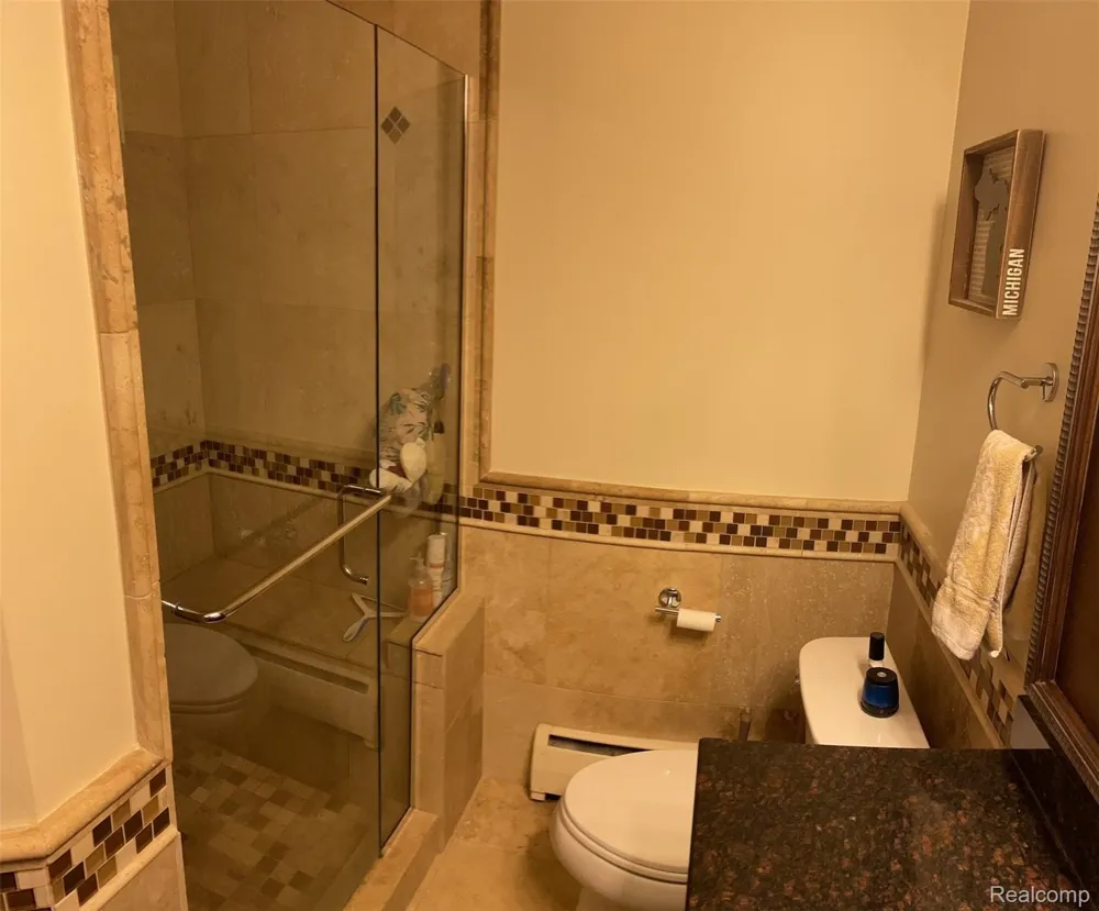 359 CONCORD PL APT 4 Bloomfield Charter Township, MI 48304
