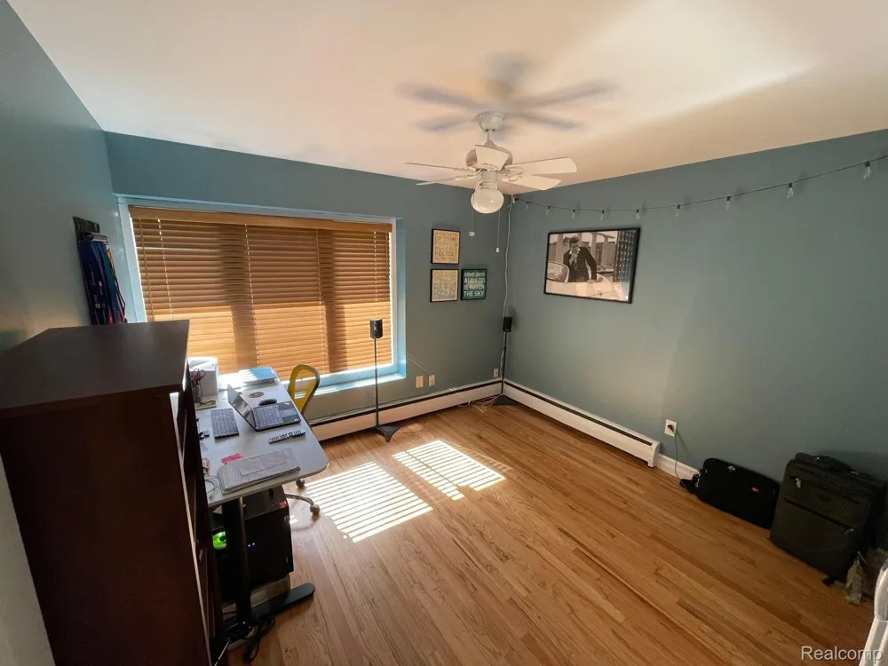 359 CONCORD PL APT 4 Bloomfield Charter Township, MI 48304