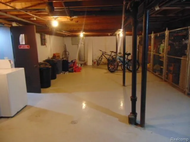 359 CONCORD PL APT 4 Bloomfield Charter Township, MI 48304