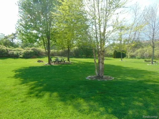 359 CONCORD PL APT 4 Bloomfield Charter Township, MI 48304